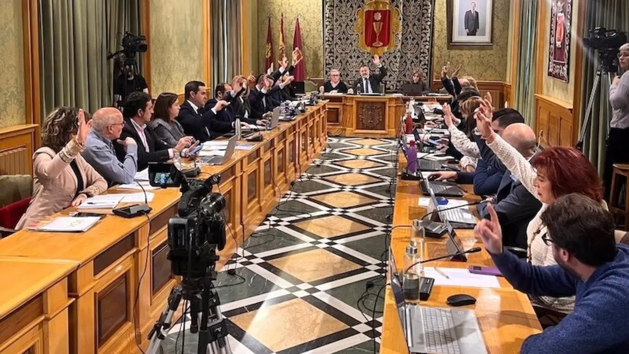 En la imagen un instante del Pleno del Ayuntamiento de Cuenca celebrado este lunes en el Consistorio