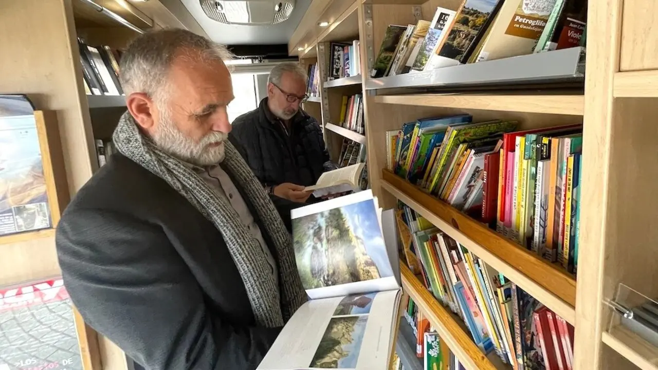 Los Bibliobuses de Guadalajara hicieron 11.266 préstamos durante el pasado año
