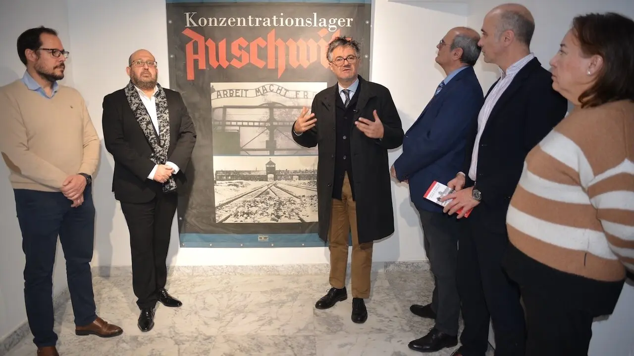 La Diputación de Toledo conmemora el 80 aniversario de la liberación de Auschwitz con una exposición fotográfica