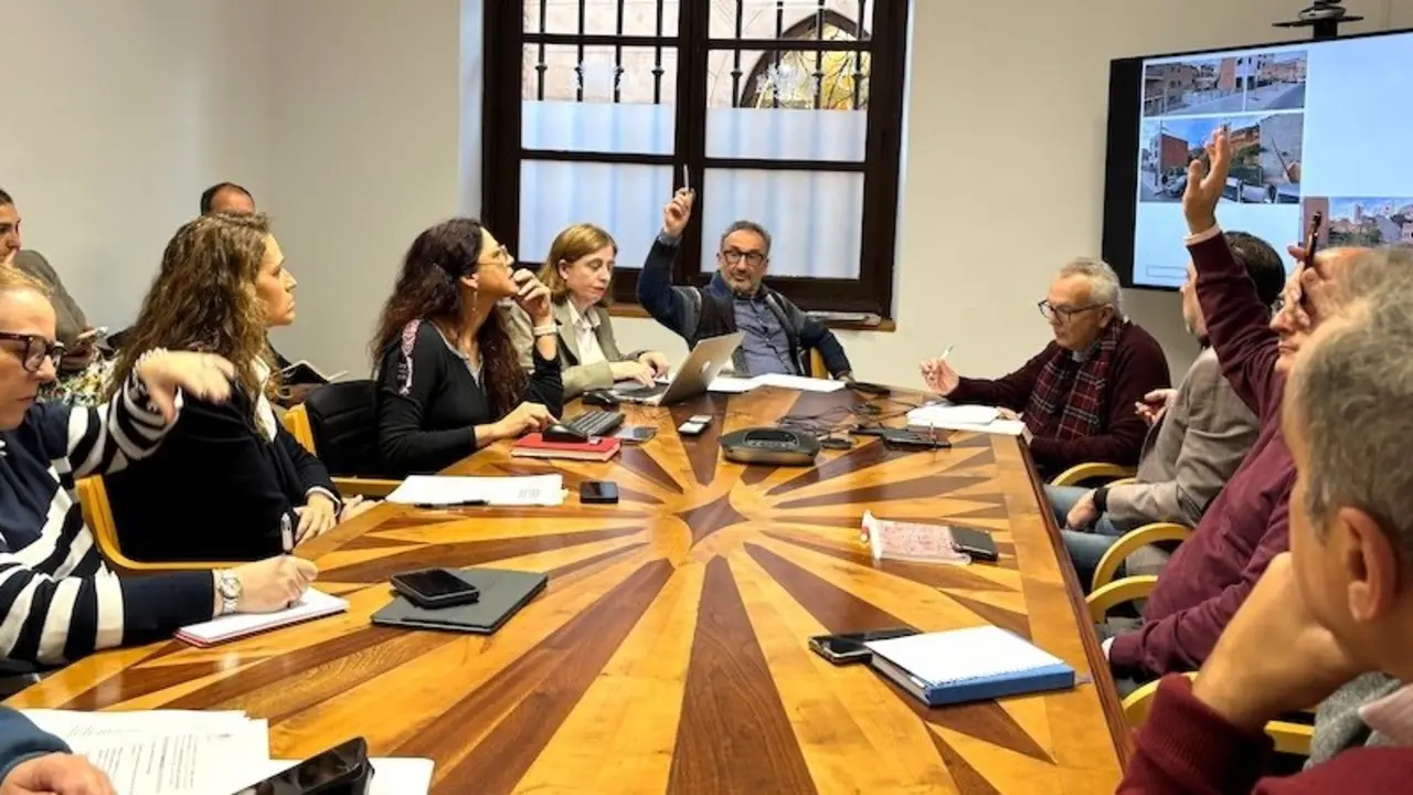 En la imagen un instante de la reunión de la Comisión de Urbanismo del Ayuntamiento de Toledo