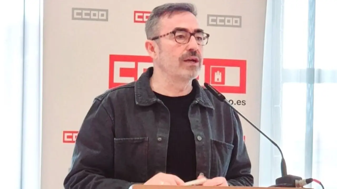 El secretario general de CCOO en Castilla-La Mancha, Paco de la Rosa, durante su intervención en el Consejo Regional que el sindicato celebra en Toledo