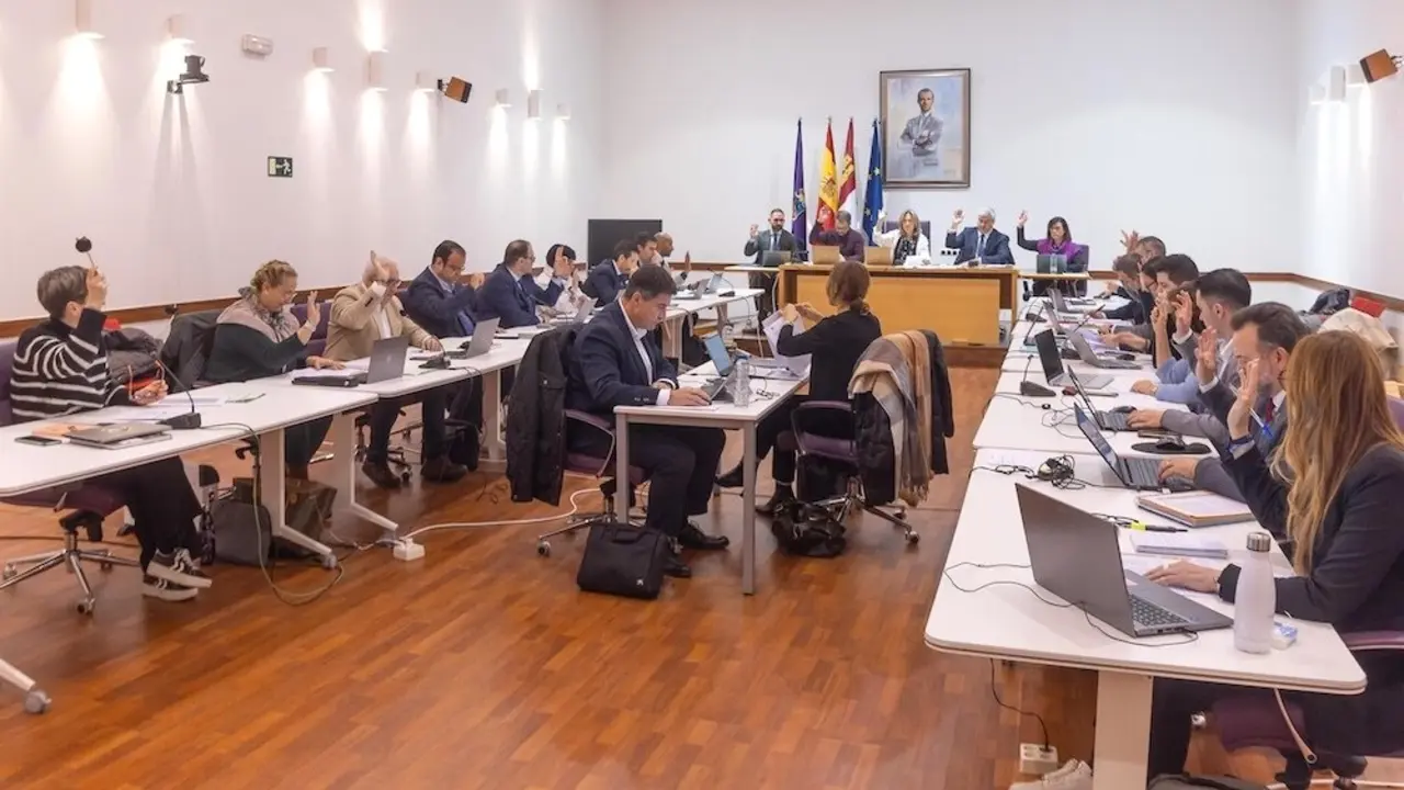 En la imagen un instante del Pleno del Ayuntamiento de Guadalajara celebrado este viernes