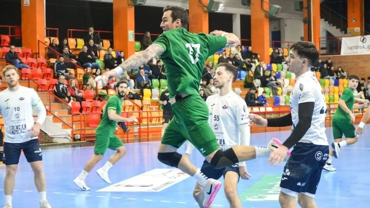 Rebi Cuenca y Servigroup Benidorm firman el empate en un gran amistoso (31-31) - Fotografía: J.A.Lillo