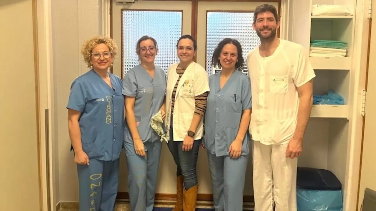 El servicio de Ginecología del Hospital de Manzanares (Ciudad Real) realiza cirugías sin incisión a más de medio centenar de mujeres que se han beneficiado de una técnica mínimamente invasiva
