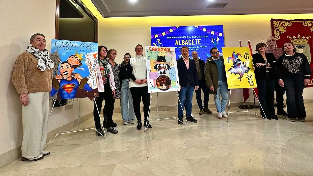 Los albaceteños podrán elegir su cartel de Carnaval votando entre tres diseños
