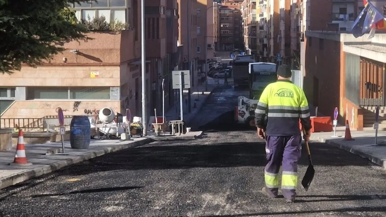 Las obras en el barrio conquense de La Paz avanzan con el asfaltado y el adoquinado