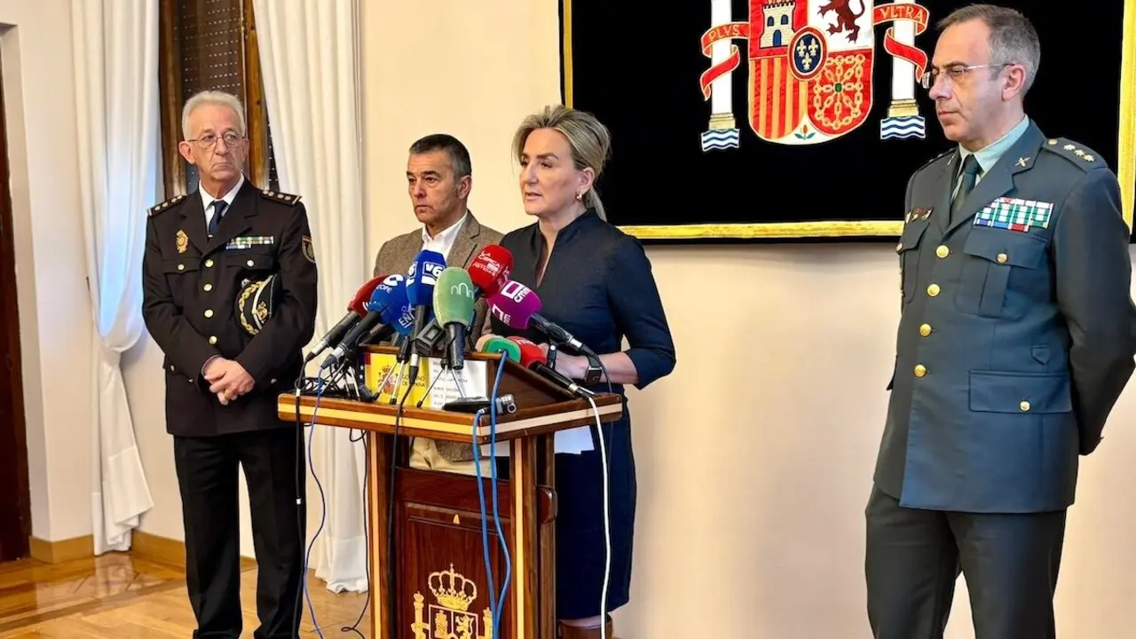 La delegada del Gobierno en Castilla-La Mancha, Milagros Tolón, ha informado en rueda de prensa sobre la operación en la Subdelegación del Gobierno en Albacete