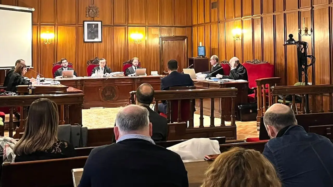 El presidente de la Diputación de Albacete, Santiago Cabañero, este viernes durante su declaración en la Audiencia Provincial