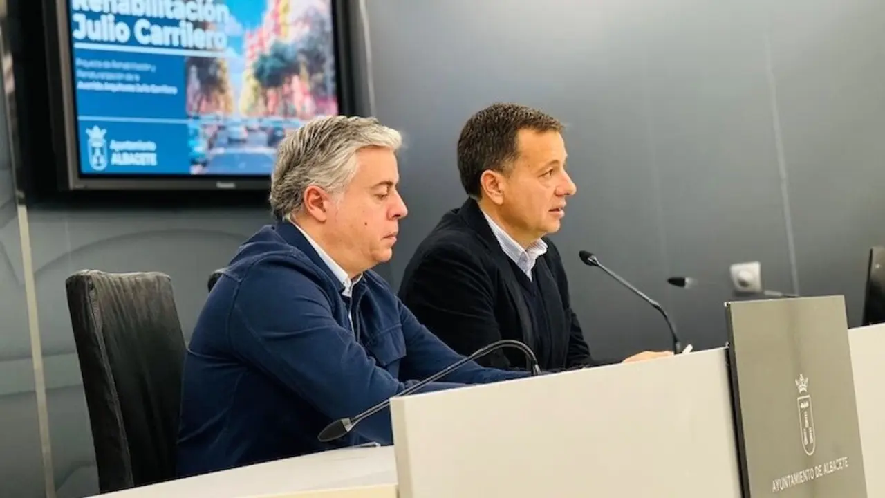 El alcalde de Albacete, Manuel Serrano, ha presentado la remodelación integral de la avenida Arquitecto Julio Carrilero