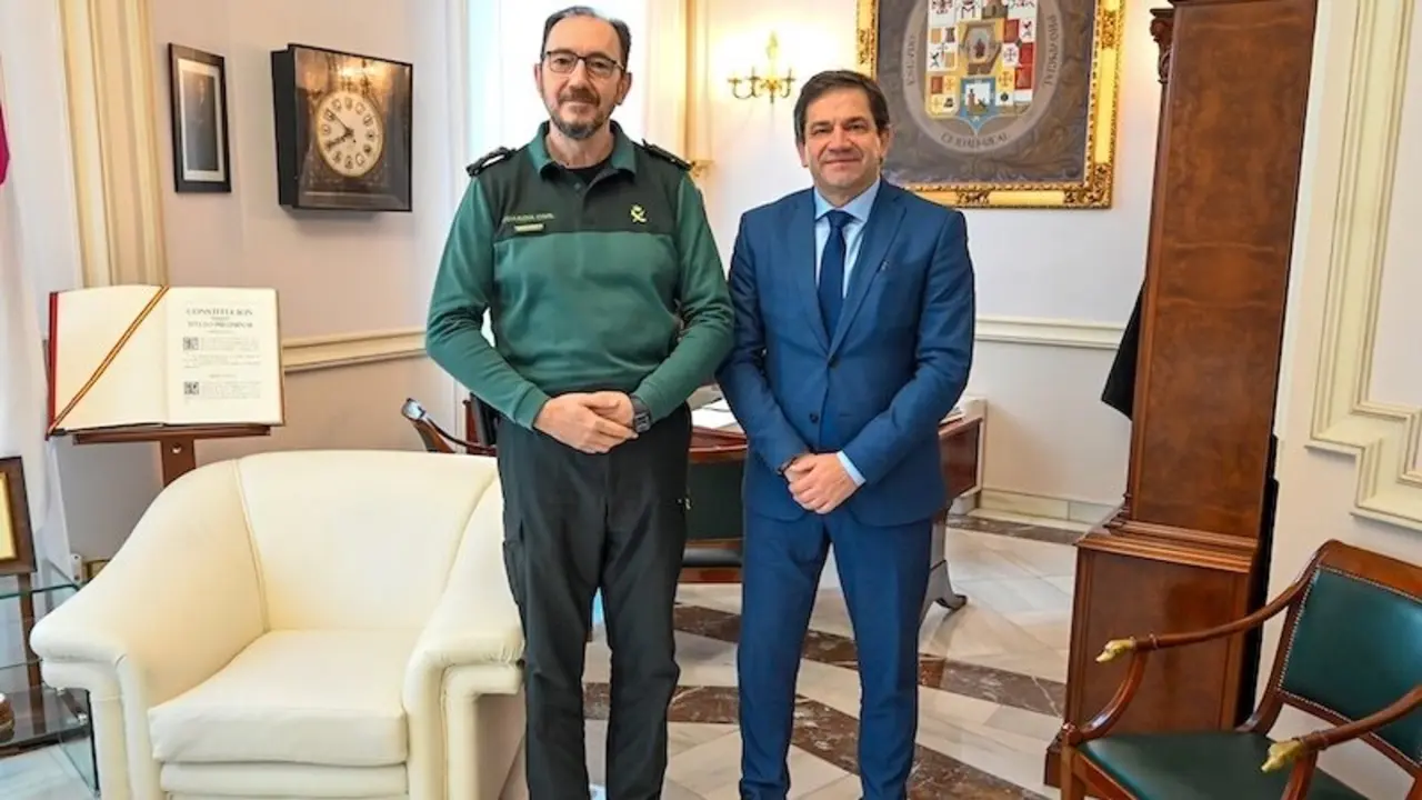 El presidente de la Diputación de Ciudad Real, Miguel Ángel Valverde, se ha reunido con el coronel de la Comandancia de la Guardia Civil, Juan Antonio Valle