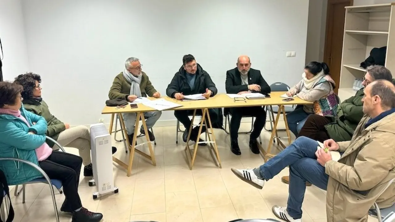 Reunión entre el Ayuntamiento de Cuenca y la asociación de vecinos del barrio de Cañadillas