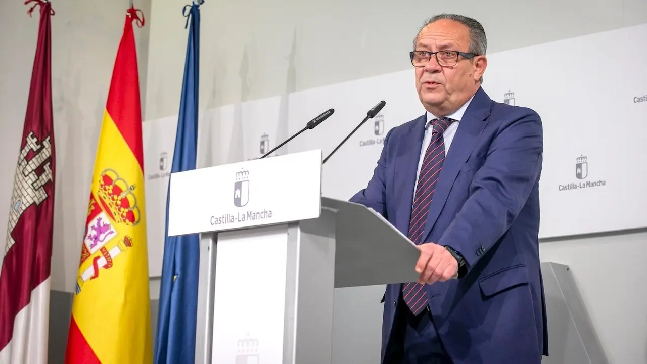 El consejero de Hacienda, Administraciones Públicas y Transformación Digital, Juan Alfonso Ruiz Molina, ha informado en rueda de prensa de asuntos de su departamento abordados en el Consejo de Gobierno