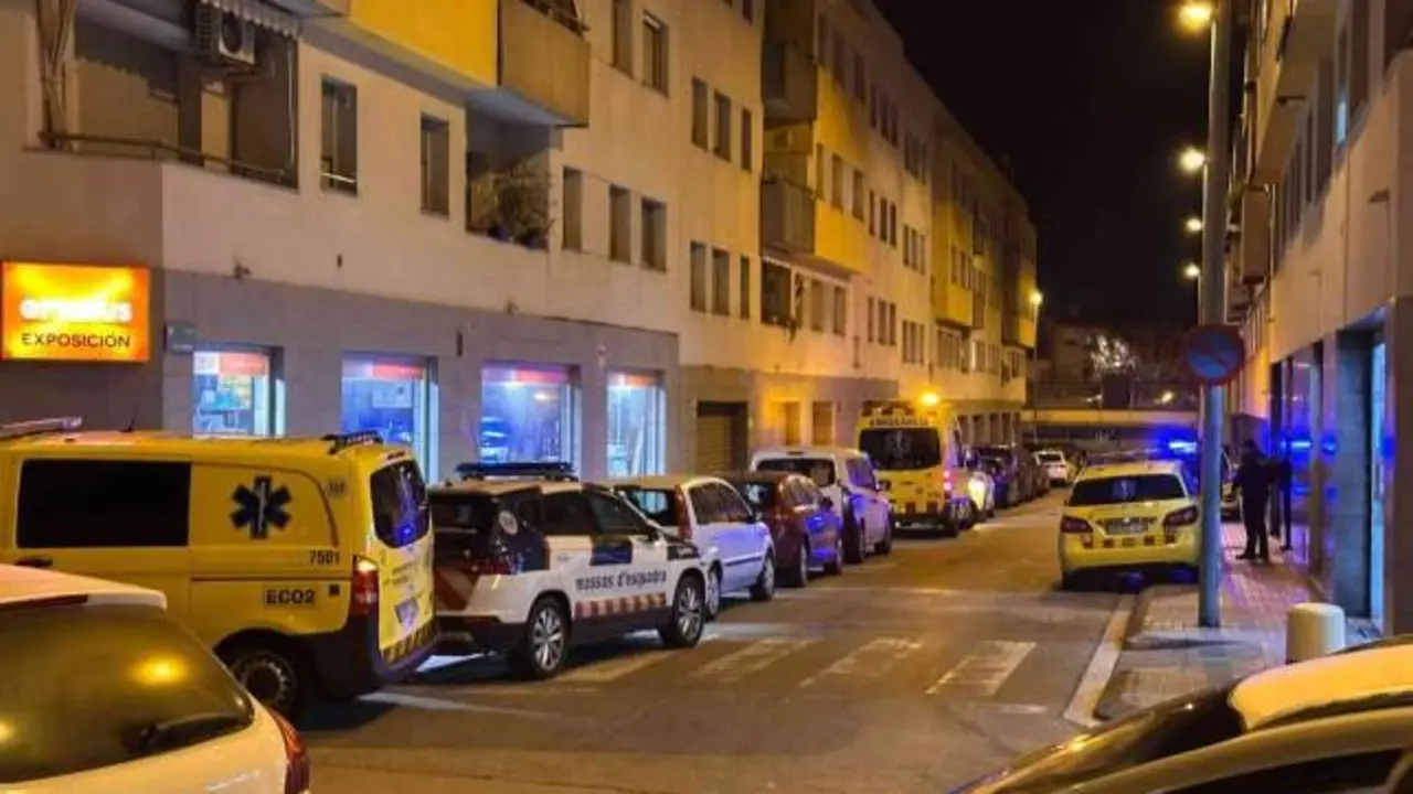 policía, reyerta, crimen, ambulancia, cadáver