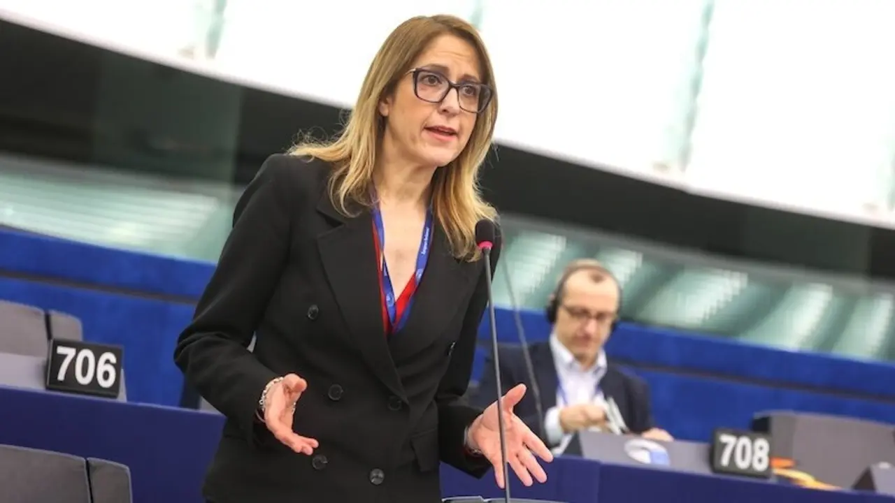 La eurodiputada del PSOE, Cristina Maestre, durante su intervención en el Parlamento Europeo