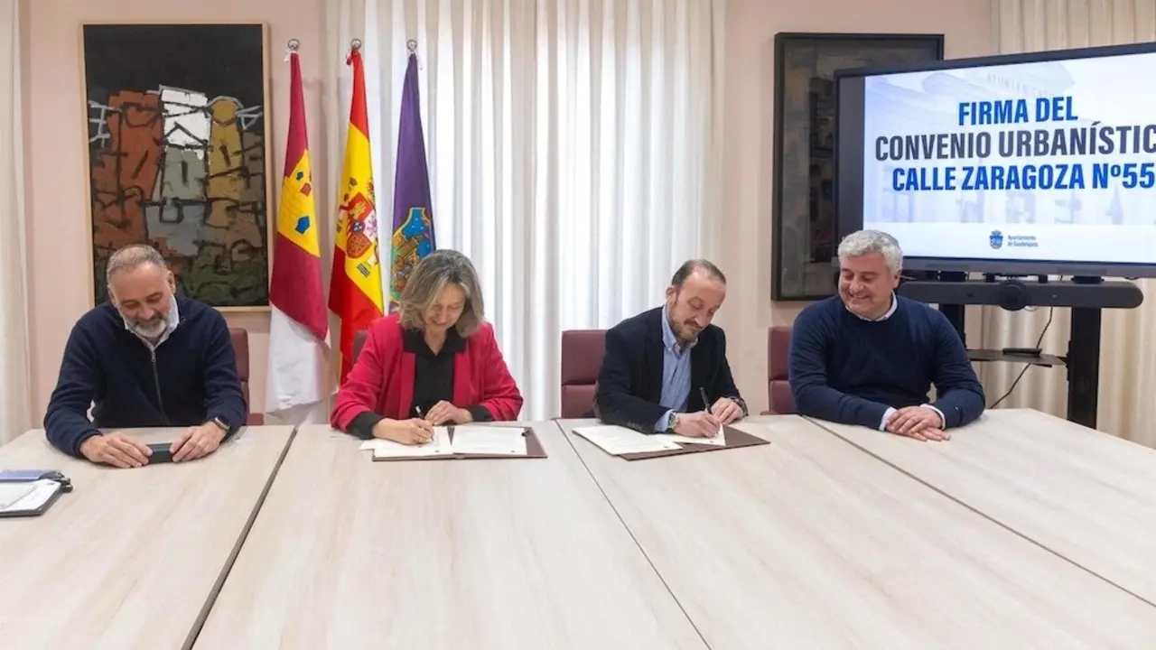 Sellada la colaboración público-privada para construir 450 viviendas en Guadalajara