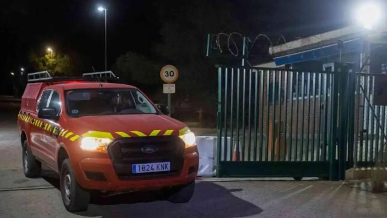 bomberos, incendio, fábrica,