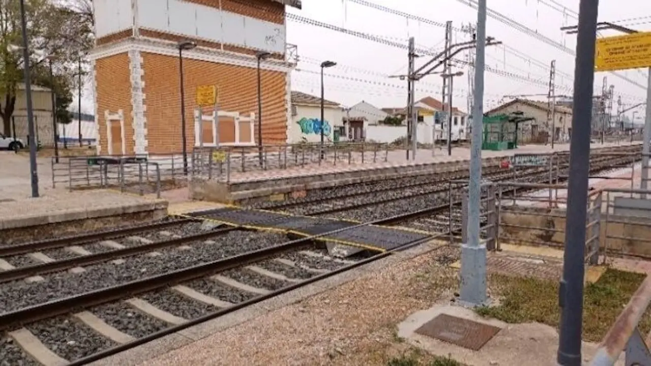 Adif licita por 5,32 millones mejorar la accesibilidad de la estación de Campo de Criptana (Ciudad Real)