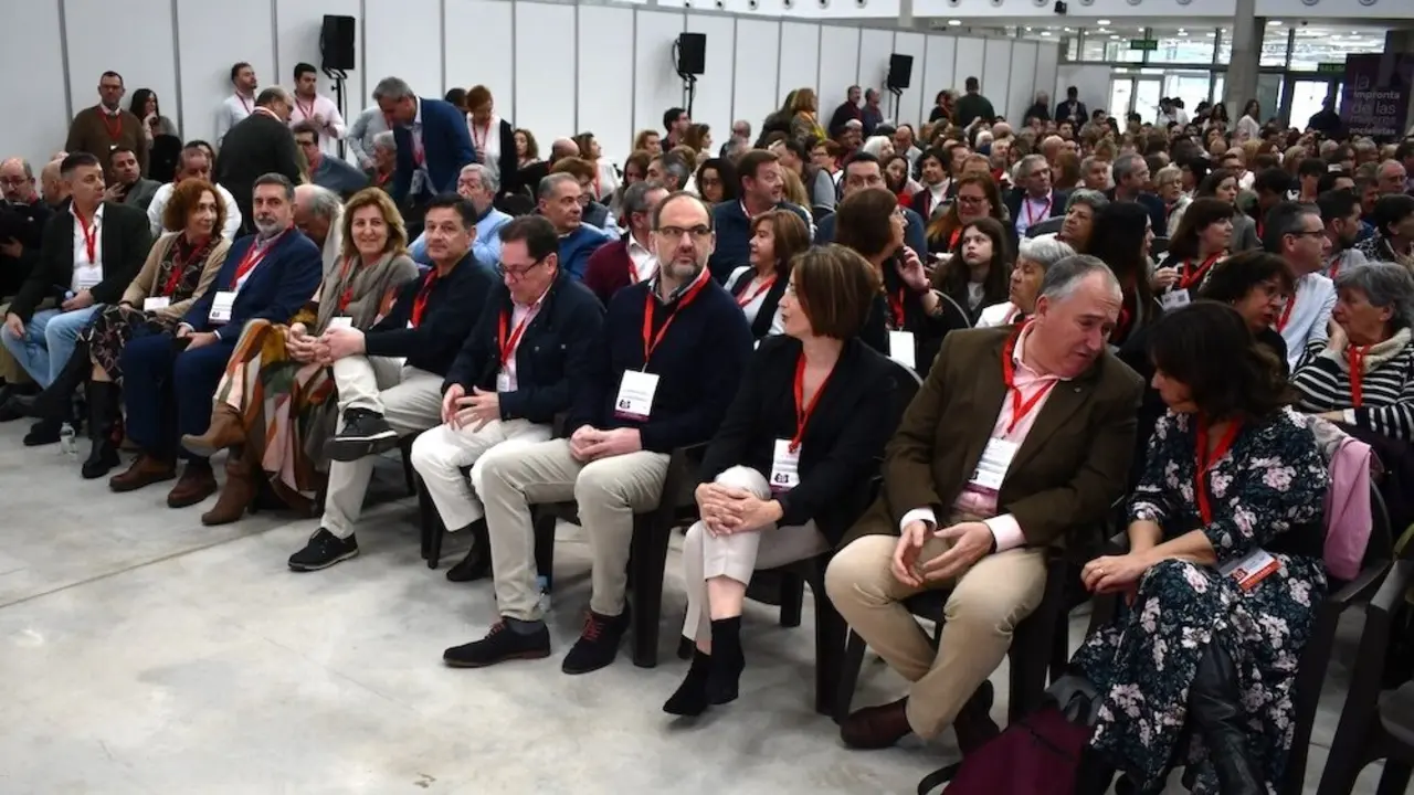 Más de 600 personas arropan a Caballero en el 19 Congreso del PSOE de Ciudad Real