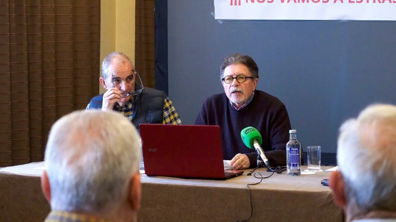 Rueda de prensa para dar a conocer la situación en que se encuentra un colectivo de trabajadores jubilados de la extinta Caja Castilla La Mancha CCM-Liberbank, ahora Unicaja, en relación a un ERE de 2010 - EFE/Álvaro del Olmo