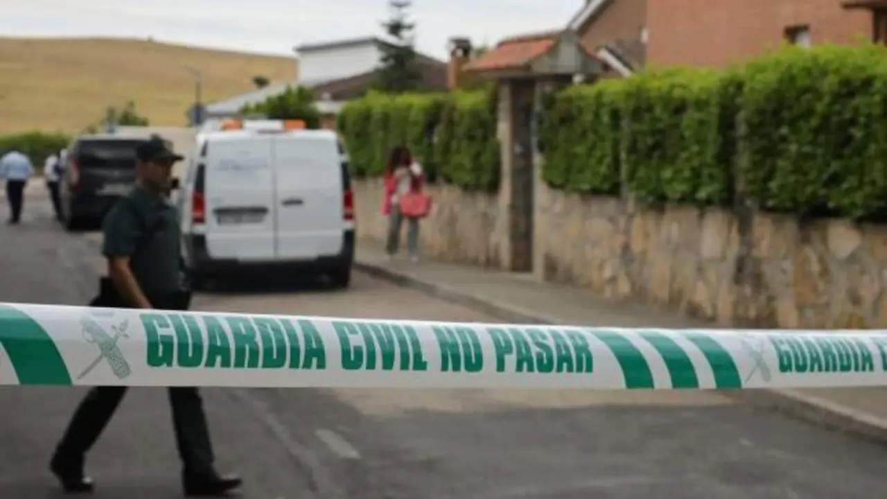 Hallan a un hombre muerto en extrañas circunstancias dentro de una vivienda, cadáver, Guardia Civil, crimen, violencia, reyerta