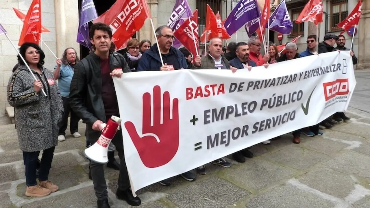 Delegados y delegadas de CCOO se concentran en Toledo para reclamar una Oferta de Empleo Público Extraordinaria en las Confederaciones Hidrográficas