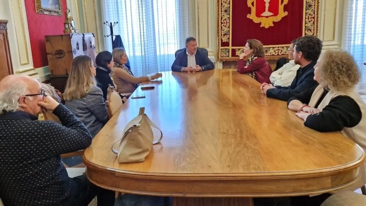El Ayuntamiento de Cuenca recibe el Sello SIE "por su compromiso con la excelencia turística"