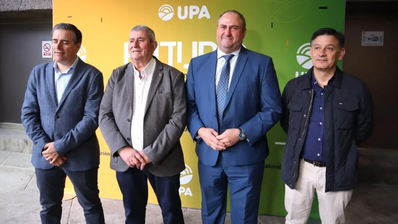 El consejero de Agricultura, Ganadería y Desarrollo Rural de Castilla-La Mancha, Julián Martínez Lizán, ha asistido al Congreso Federal de UPA
