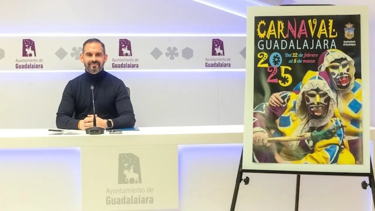 El concejal de Festejos de Guadalajara, Santiago López, ha presentado la programación del Carnaval 2025