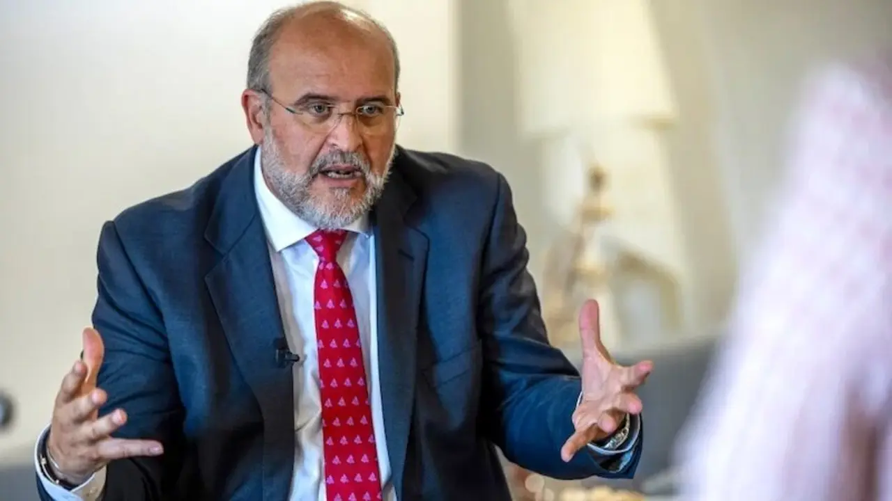 El vicepresidente primero de Castilla-La Mancha, José Luis Martínez Guijarro, en un momento de la entrevista - EFE/Ismael Herrero