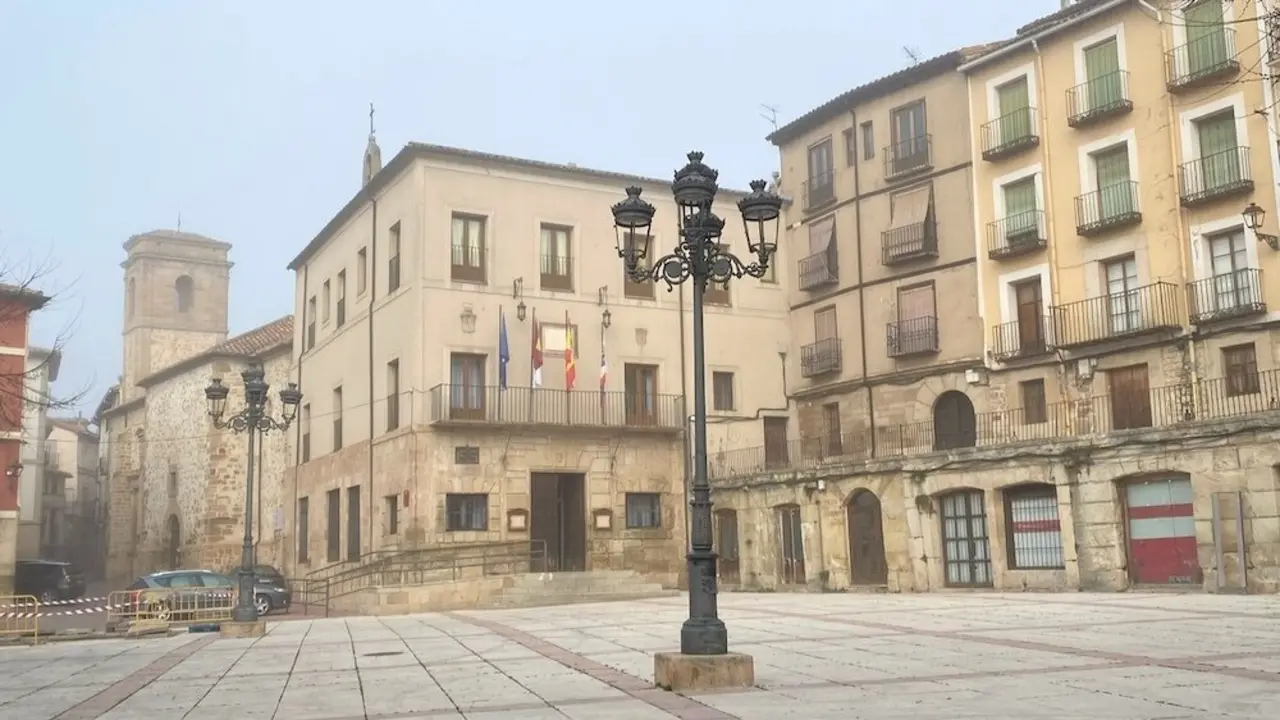 En la imagen de archivo el Ayuntamiento de Molina de Aragón (Guadalajara)