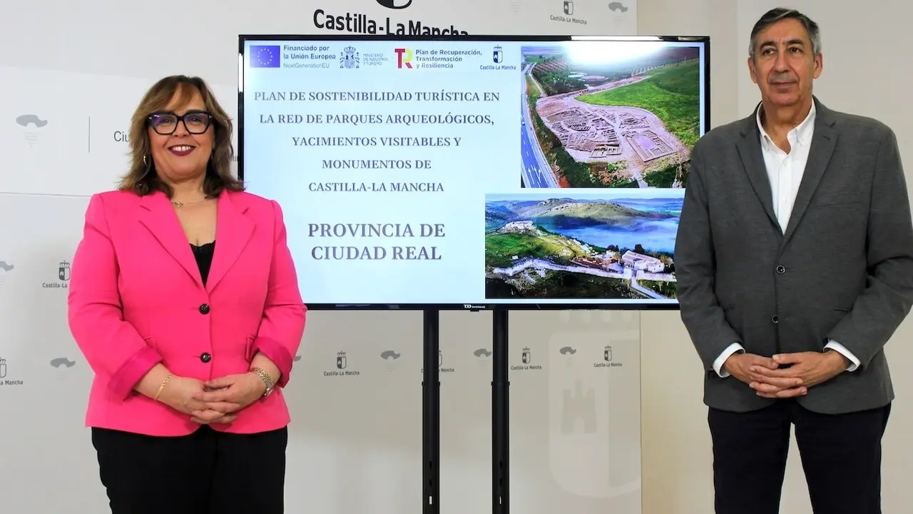 La viceconsejera de Cultura y Deportes, Carmen Teresa Olmedo, ha presentado las actuaciones en los parques arqueológicos de Ciudad Real