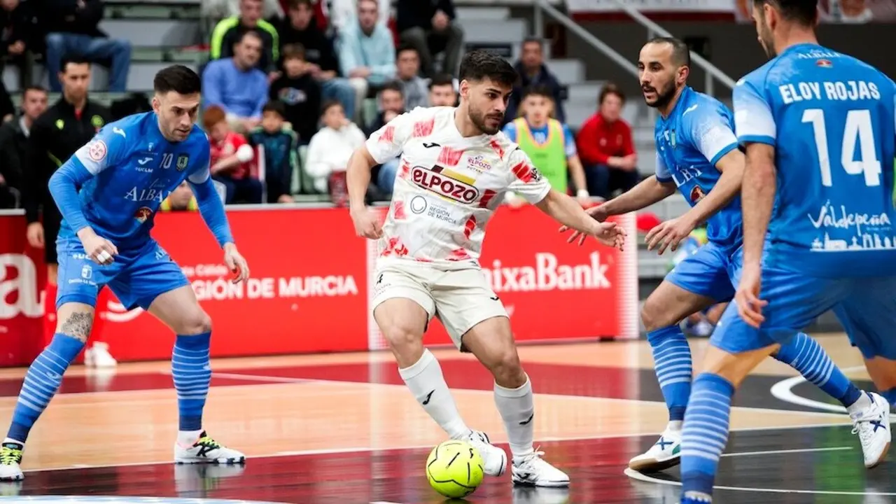 El Viña Albali Valdepeñas tampoco pudo sumar en su visita a Murcia (5-3)
