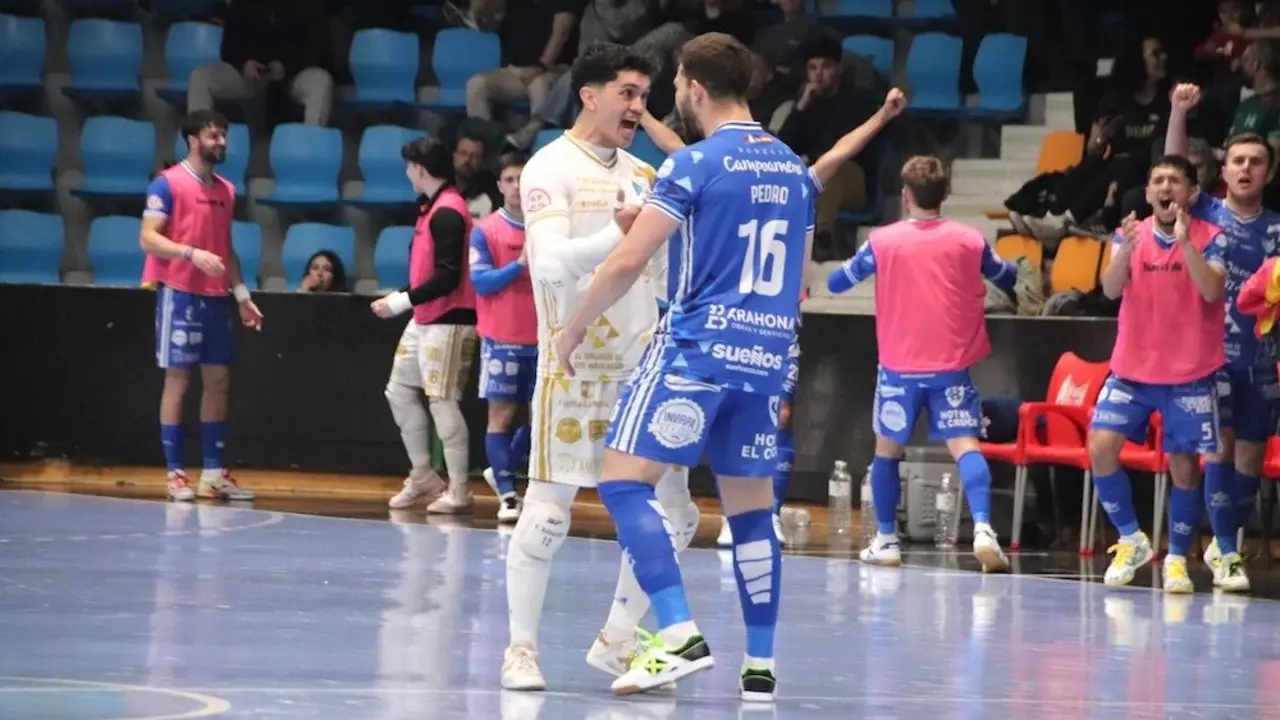 Un imparable Quesos El Hidalgo Manzanares suma tres puntos de oro (1-2)