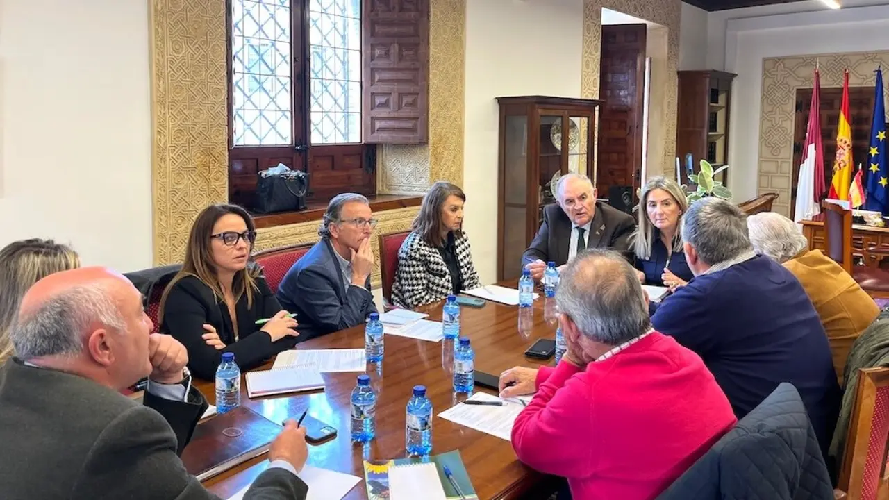 El Comité Ejecutivo Regional de Asaja Castilla-La Mancha se ha reunido con la delegada del Gobierno en la región, Milagros Tolón