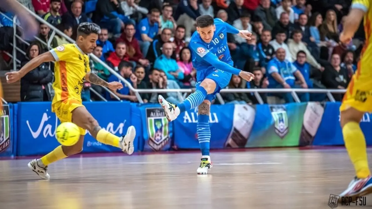El Viña Albali Valdepeñas no levanta cabeza y cae goleado por el Peñíscola (2-7)
