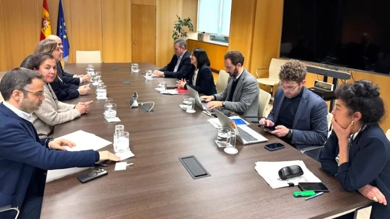La consejera de Economía, Empresas y Empleo, Patricia Franco, se ha reunido con la secretaria de Estado de Industria, Rebeca Torró, y con la CEO del proyecto de Hydnum Steel