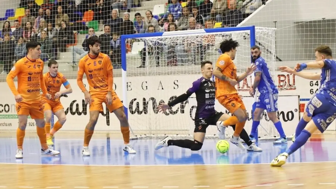 Quesos El Hidalgo Manzanares y Burela firman tablas en un intenso partido (1-1)