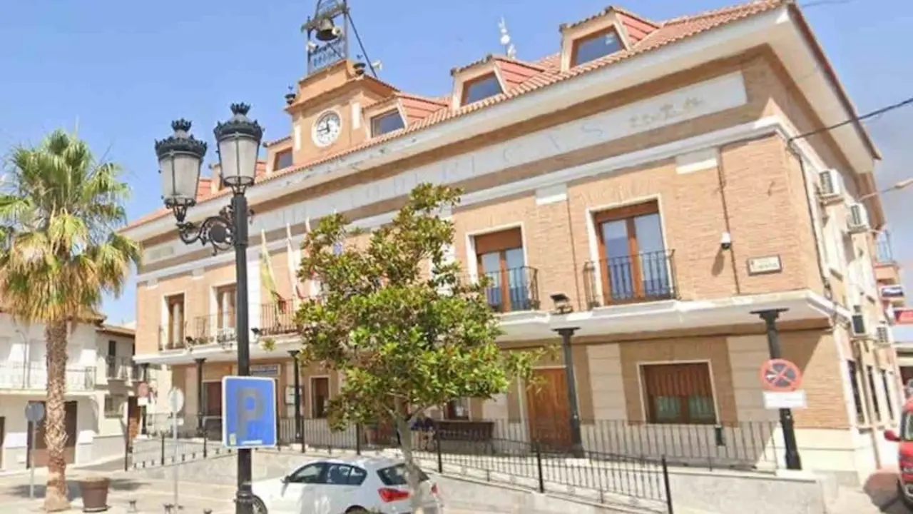 En la imagen de archivo el Ayuntamiento de Recas (Toledo)