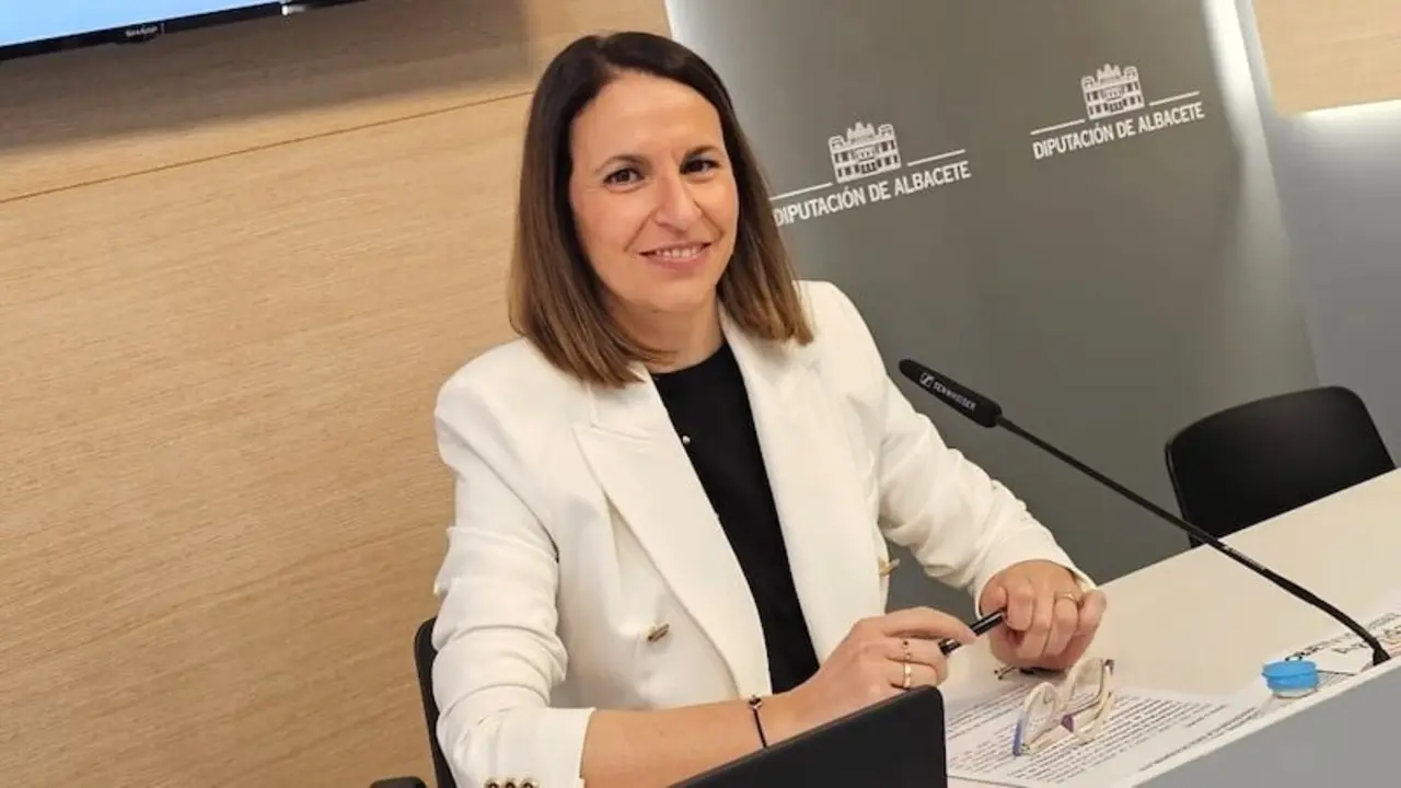 La diputada provincial Yolanda Ballesteros durante la presentación de la convocatoria de ayudas