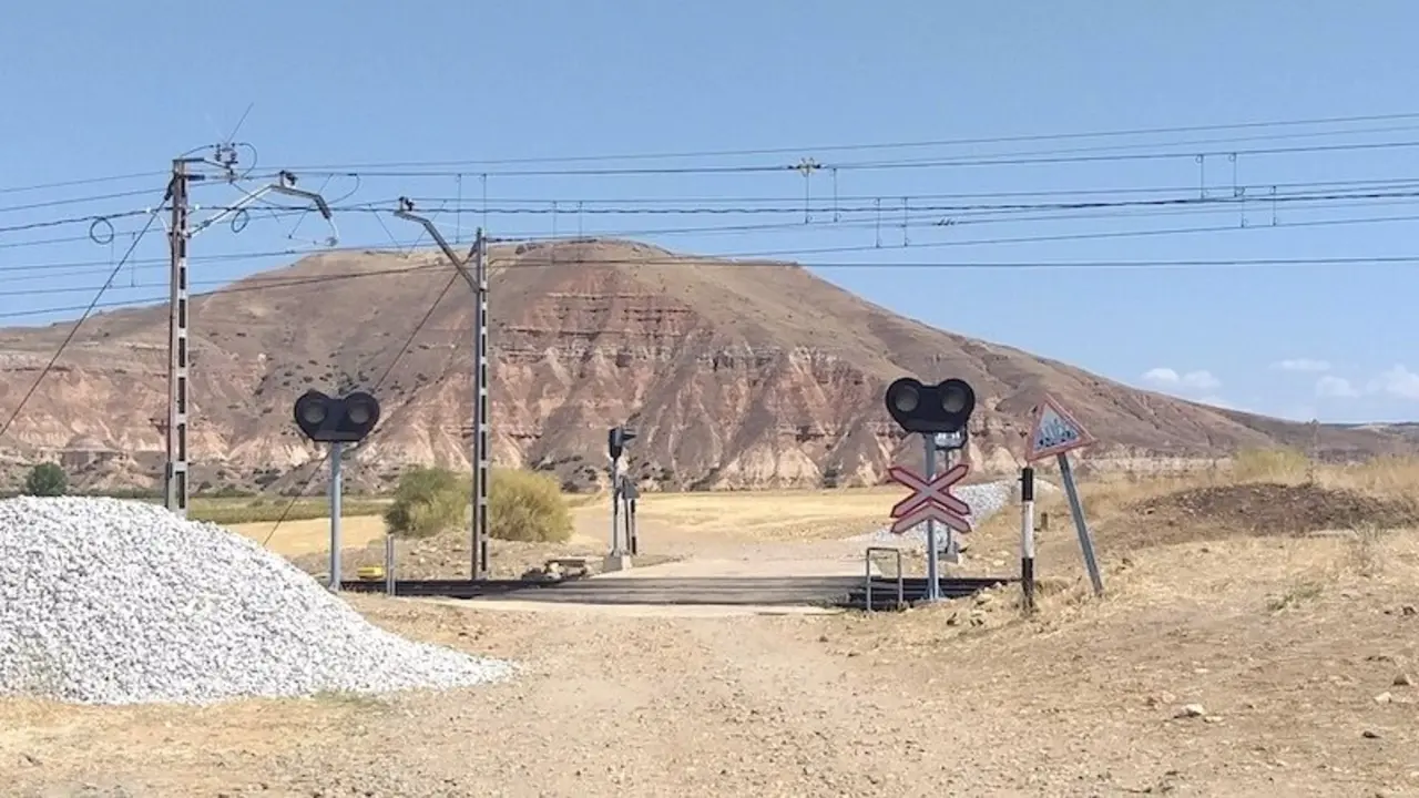 Adif licita la supresión de dos pasos a nivel en Humanes por 8,1 millones