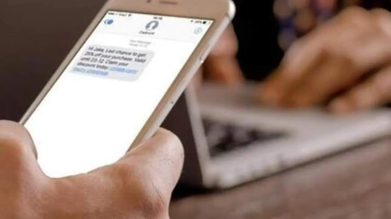 Alerta de la Policía por nueva estafa: el falso SMS con el que te vacían la cuenta