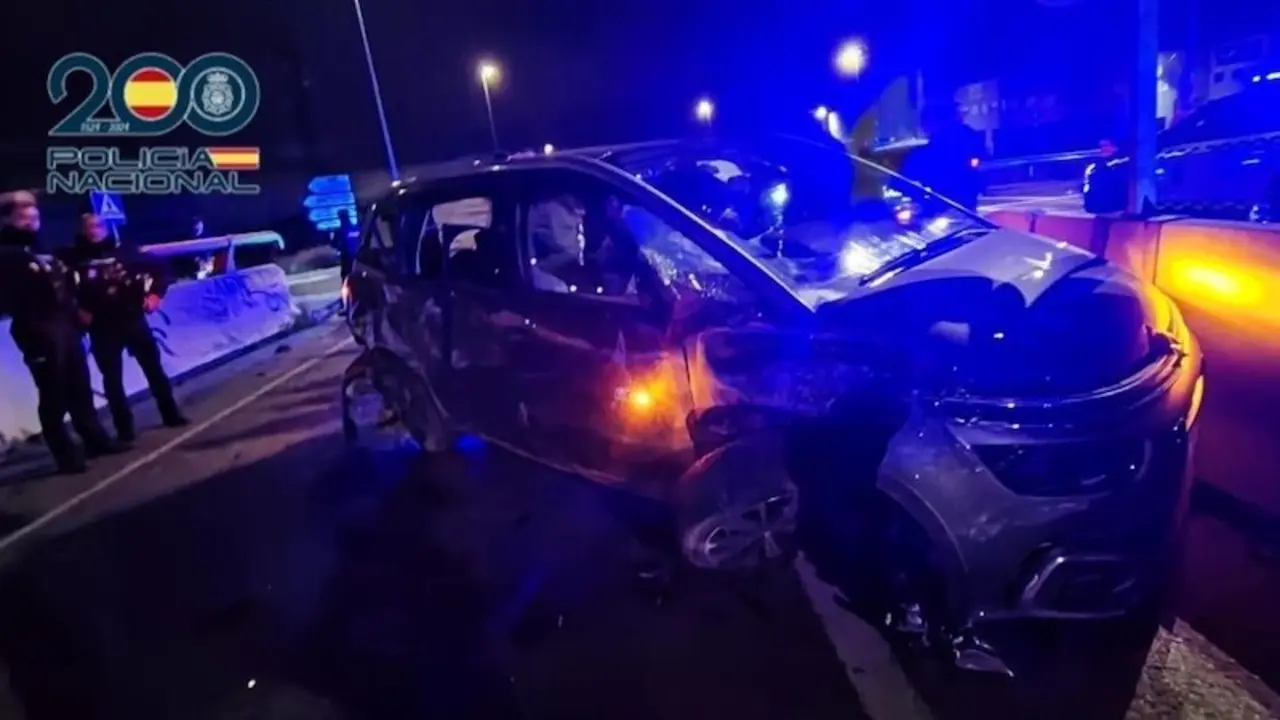 Dos detenidos tras darse a la fuga de un control policial en Guadalajara con un coche robado