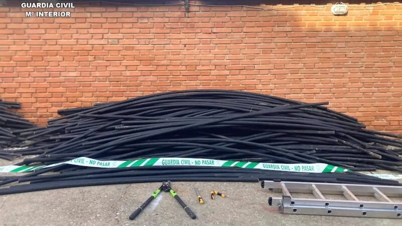 Detenido en Ledanca (Guadalajara) cuando transportaba más de 1.500 kilos de cable del tendido telefónico robado