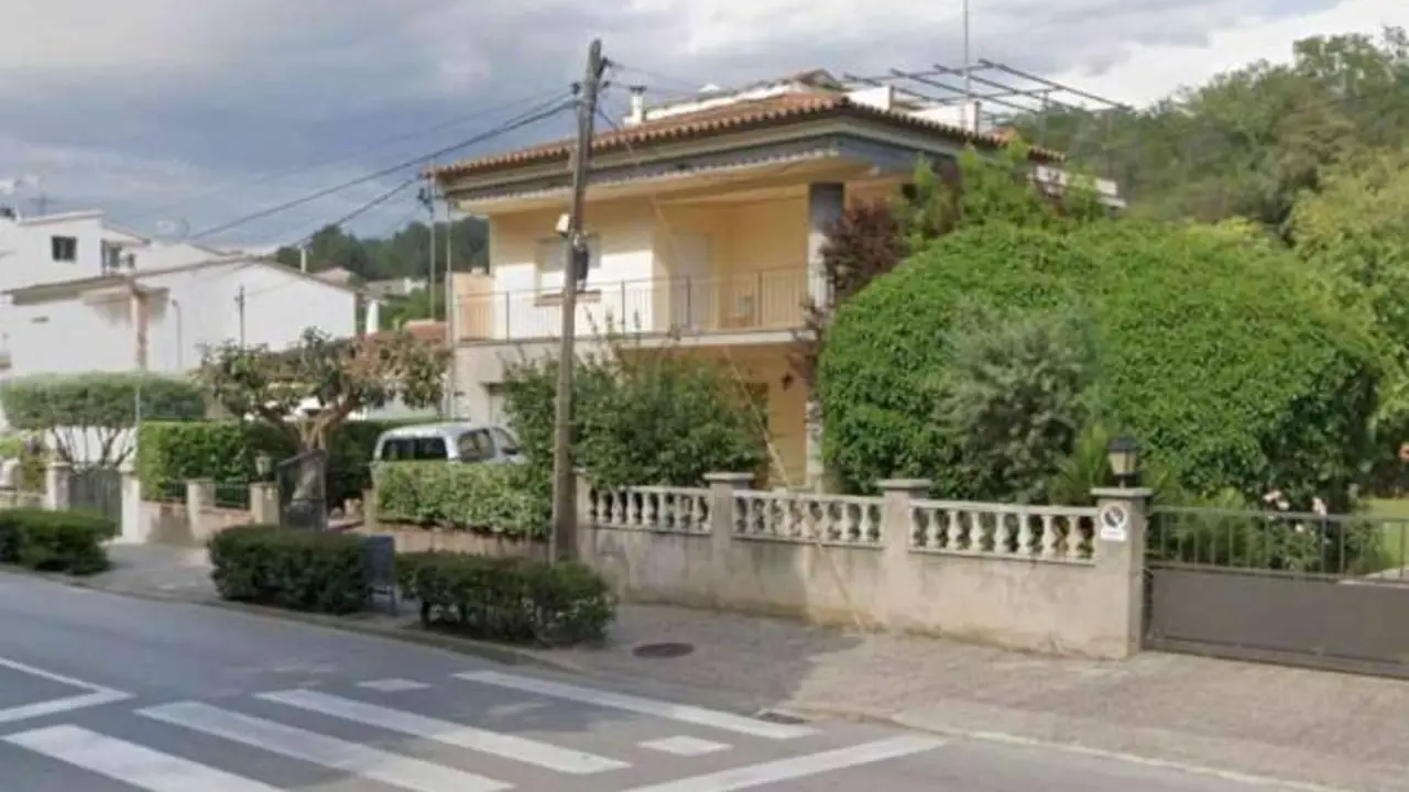 Ocupan la casa a un anciano y no lo dejan de entrar: fingen que la han alquilado