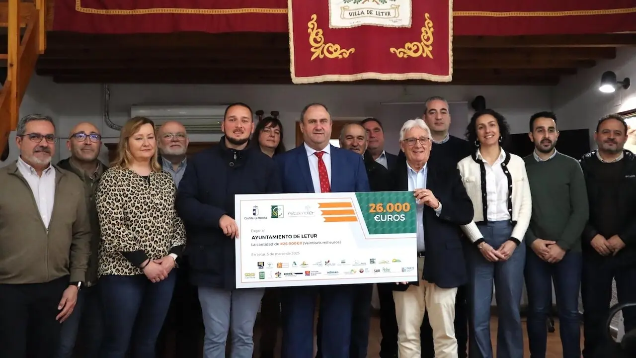 Los grupos de Desarrollo Rural donan 52.000 euros a Letur y Mira, afectados por dana