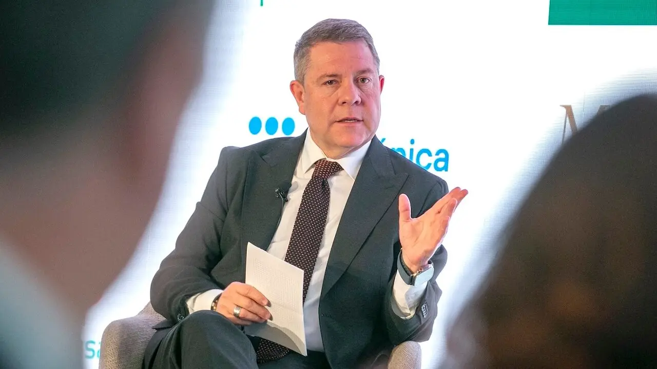 El presidente de Castilla-La Mancha, Emiliano García-Page, durante su intervención en un foro económico organizado este jueves en la ciudad de Toledo