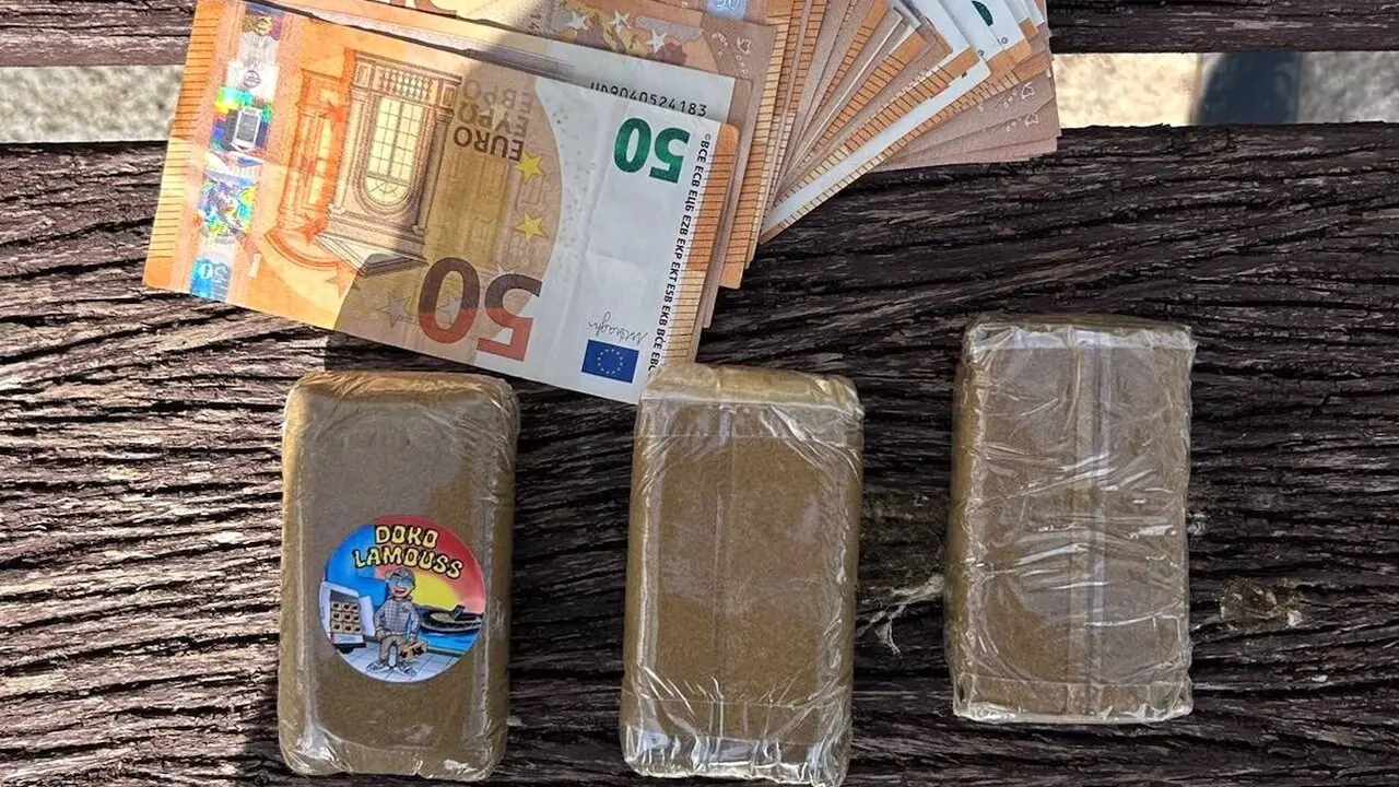Detenido con 300 gramos de hachís y 1.700 euros en efectivo en Azuqueca de Henares (Guadalajara)