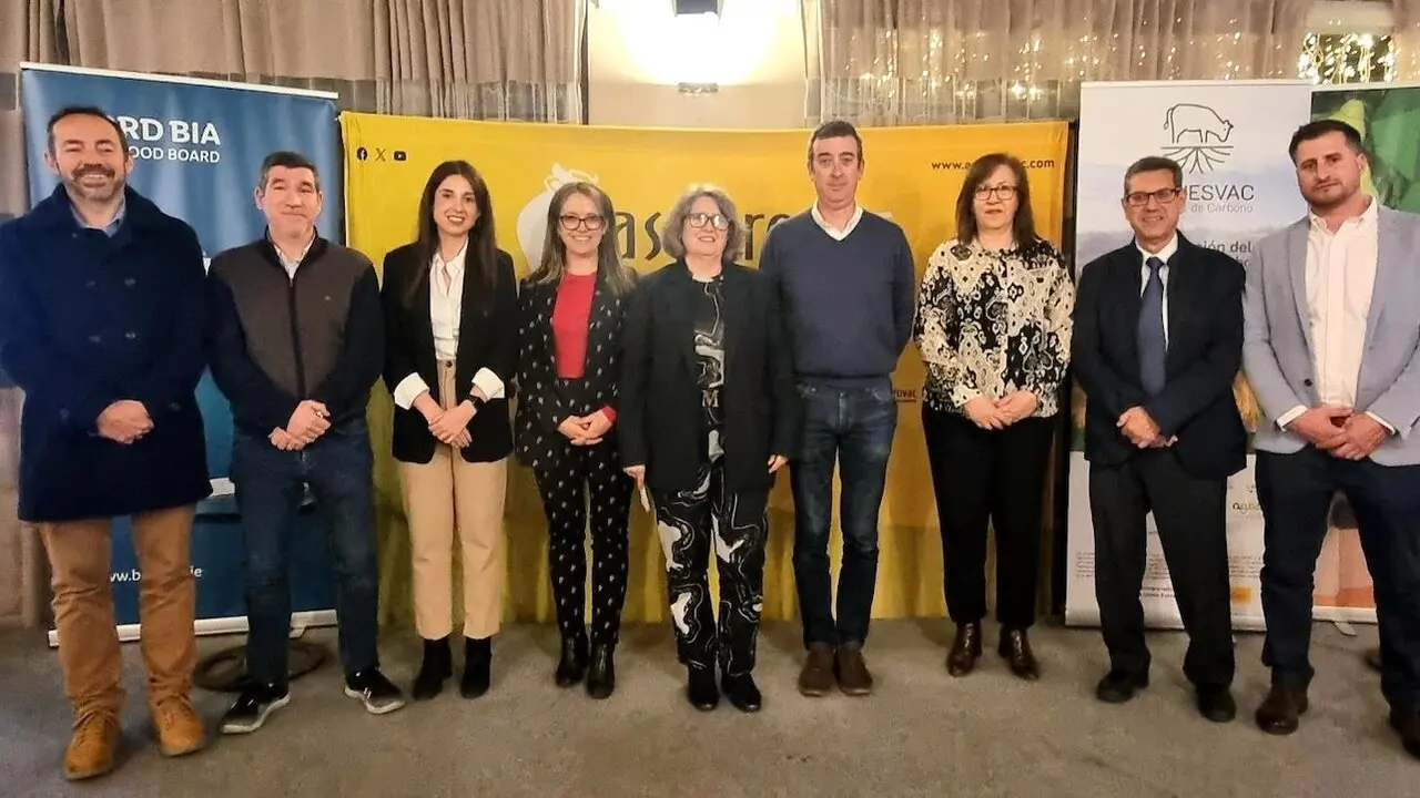 La consejera de Desarrollo Sostenible, Mercedes&nbsp;Gómez,&nbsp;ha participado en la clausura de la Asamblea y las jornadas técnicas que ha celebrado la Asociación de Productores de Vacuno de Carne de Castilla La Mancha (ASOPROVAC) en Toledo