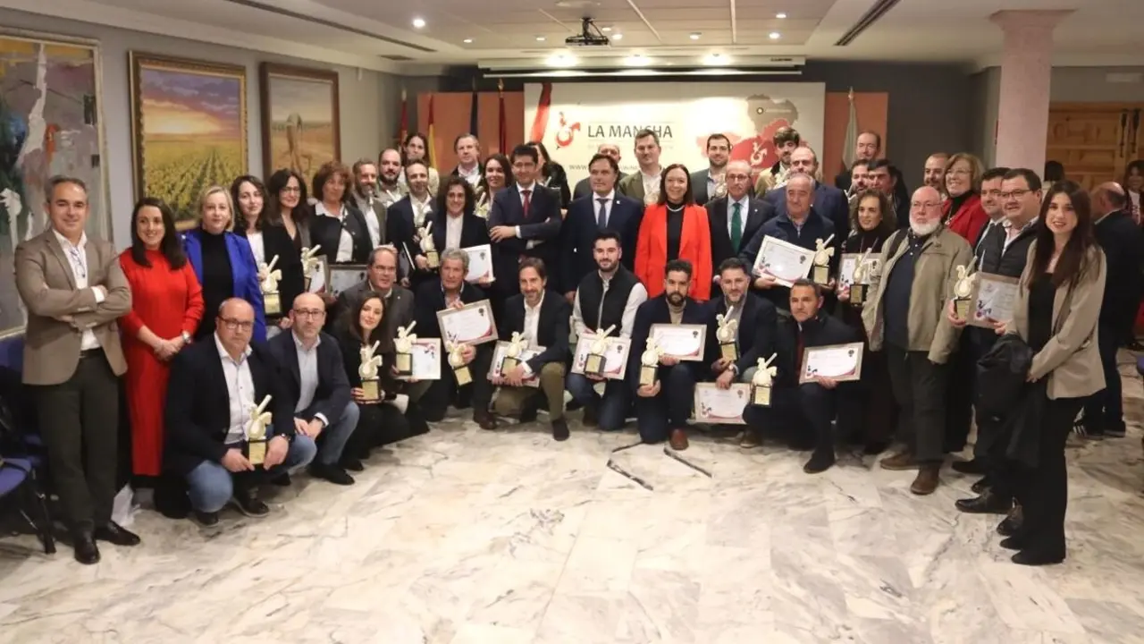 Imagen de familia de la entrega del XXXVIII Concurso a la calidad de Vinos Embotellados y Varietales de la DO La Mancha