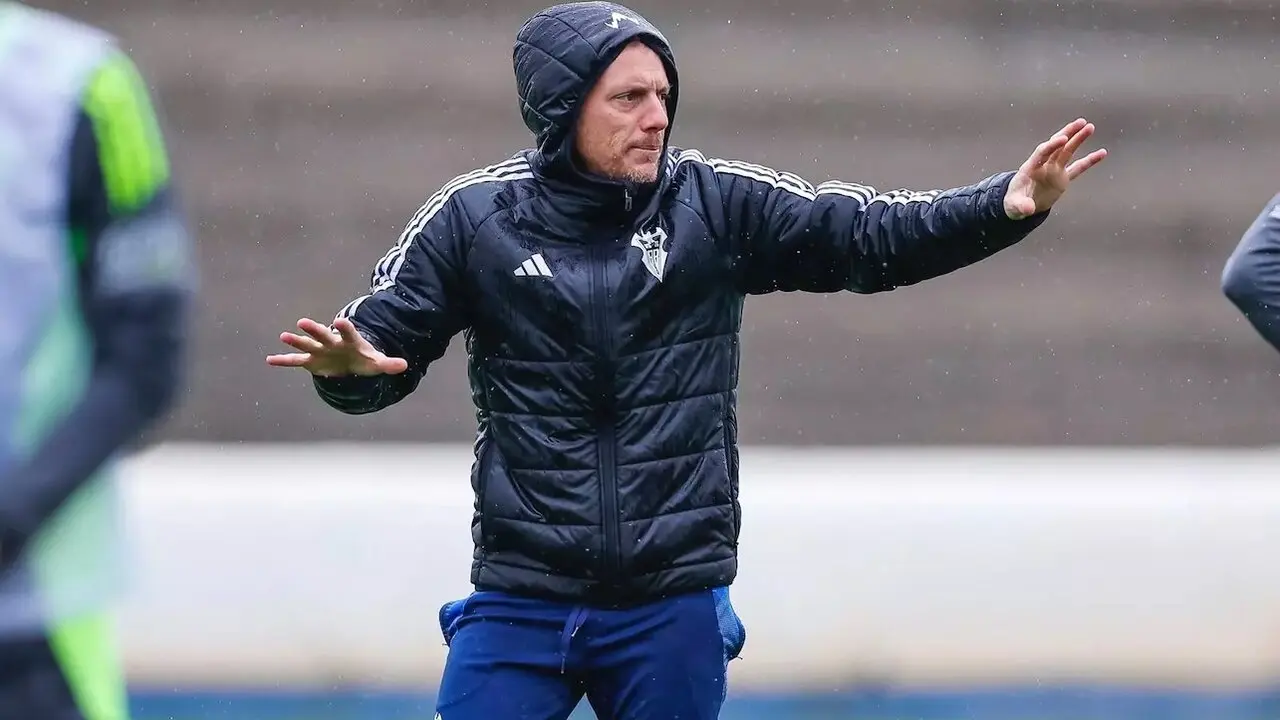 El entrenador del Albacete Balompié, Alberto González, confía en tener una recta final de temporada "tranquila"